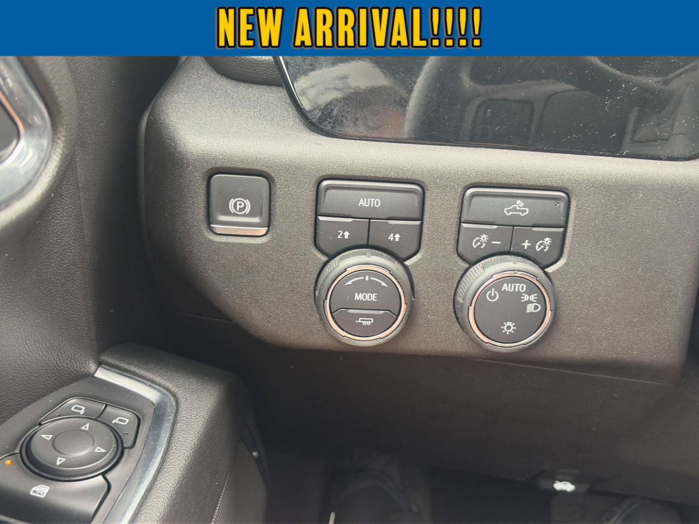 Used 2024 Chevrolet Silverado 1500 LT AWD/4WD image 17