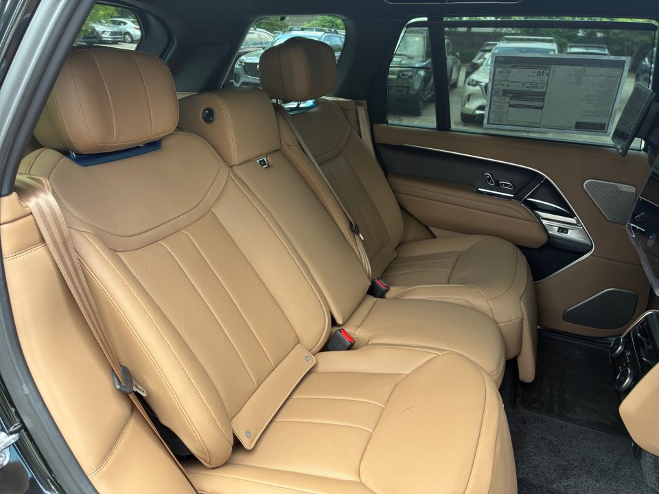 New 2026 Land Rover Range Rover Long Wheelbase Autobiography AWD/4WD image 29
