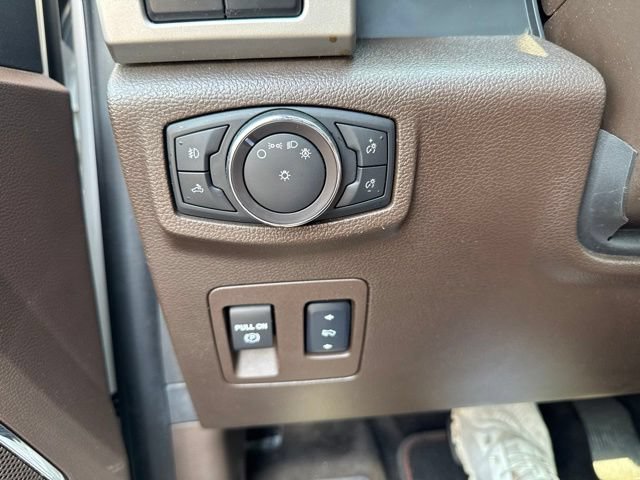 Used 2018 Ford F150 King Ranch w/ Equipment Group 601A Luxury AWD/4WD image 24