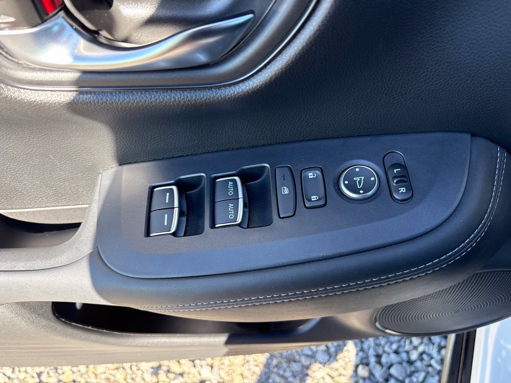 Used 2024 Honda HR-V EX-L image 17