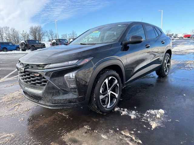 Used 2024 Chevrolet Trax RS image 2