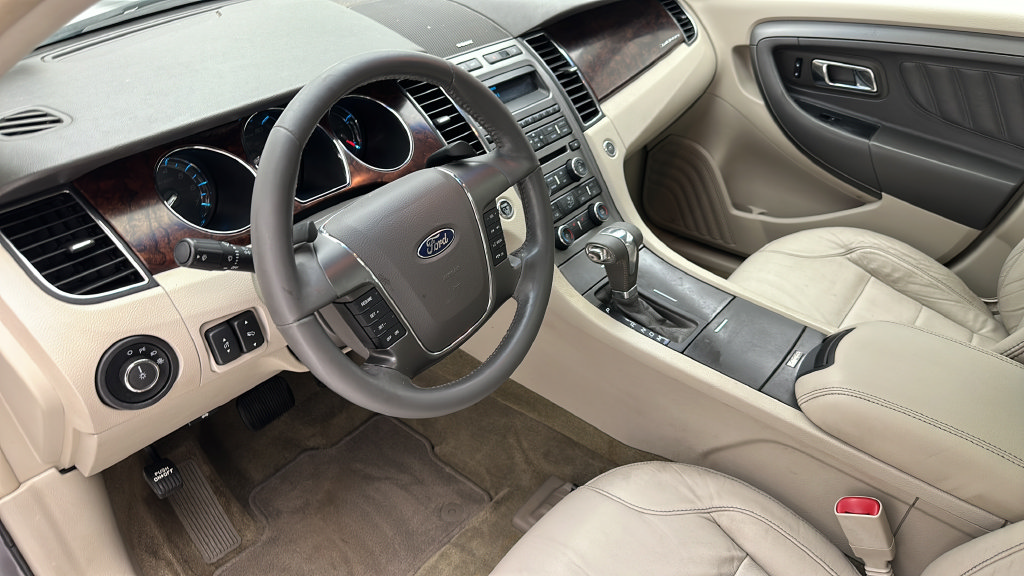 Used 2011 Ford Taurus SEL w/ 202A Rapid Spec Order Code FWD image 11