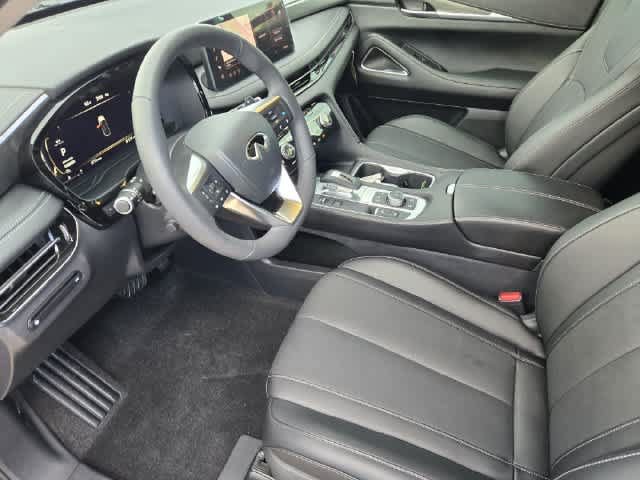 Certified 2026 INFINITI QX60 Luxe w/ Cargo Package FWD image 2
