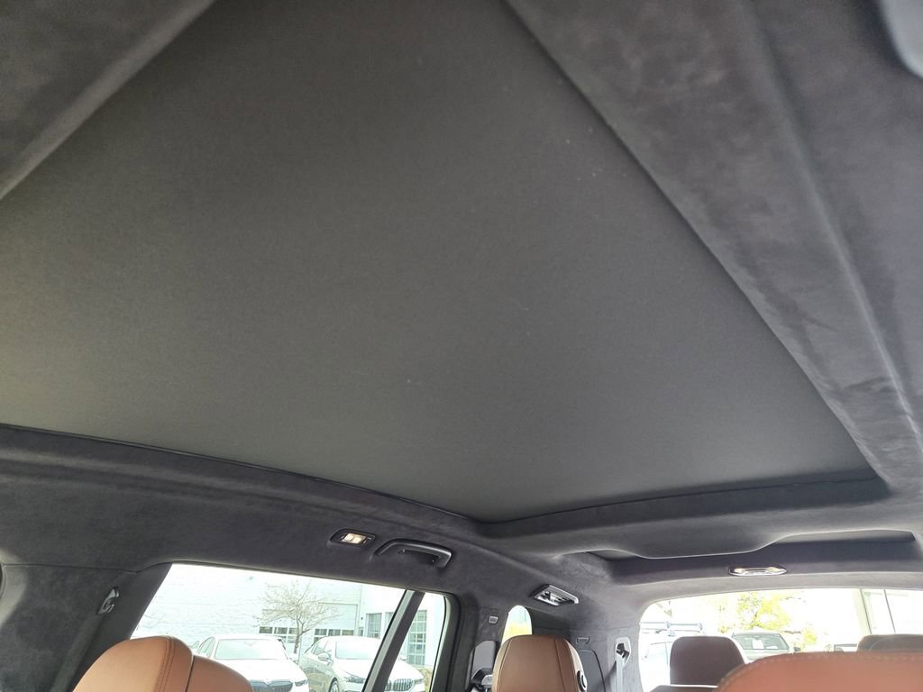 New 2026 BMW X7 M60i image 33