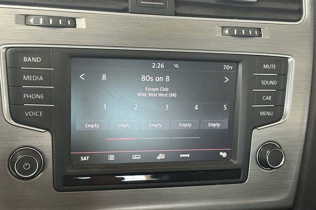 Used 2016 Volkswagen Golf S image 22