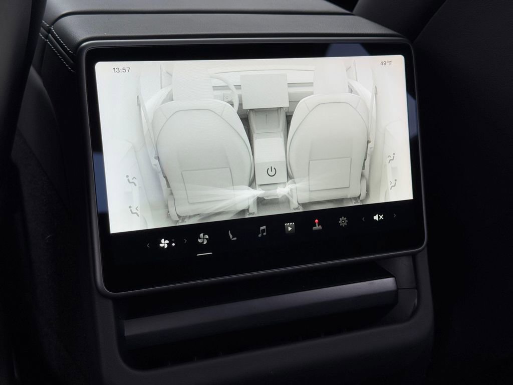 Used 2026 Tesla Model Y Long Range image 29