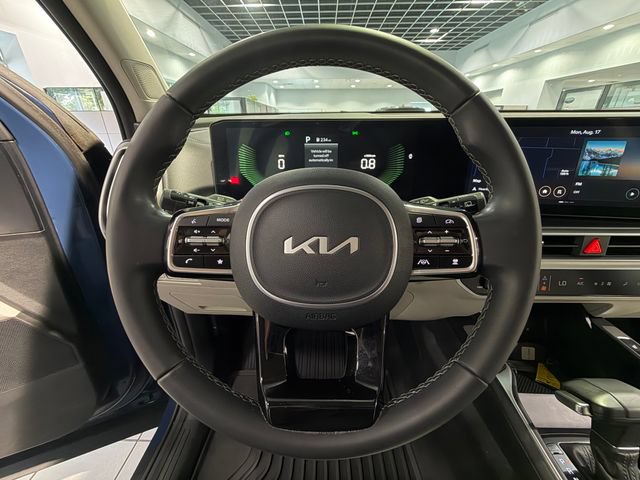Used 2024 Kia Sorento EX FWD image 17