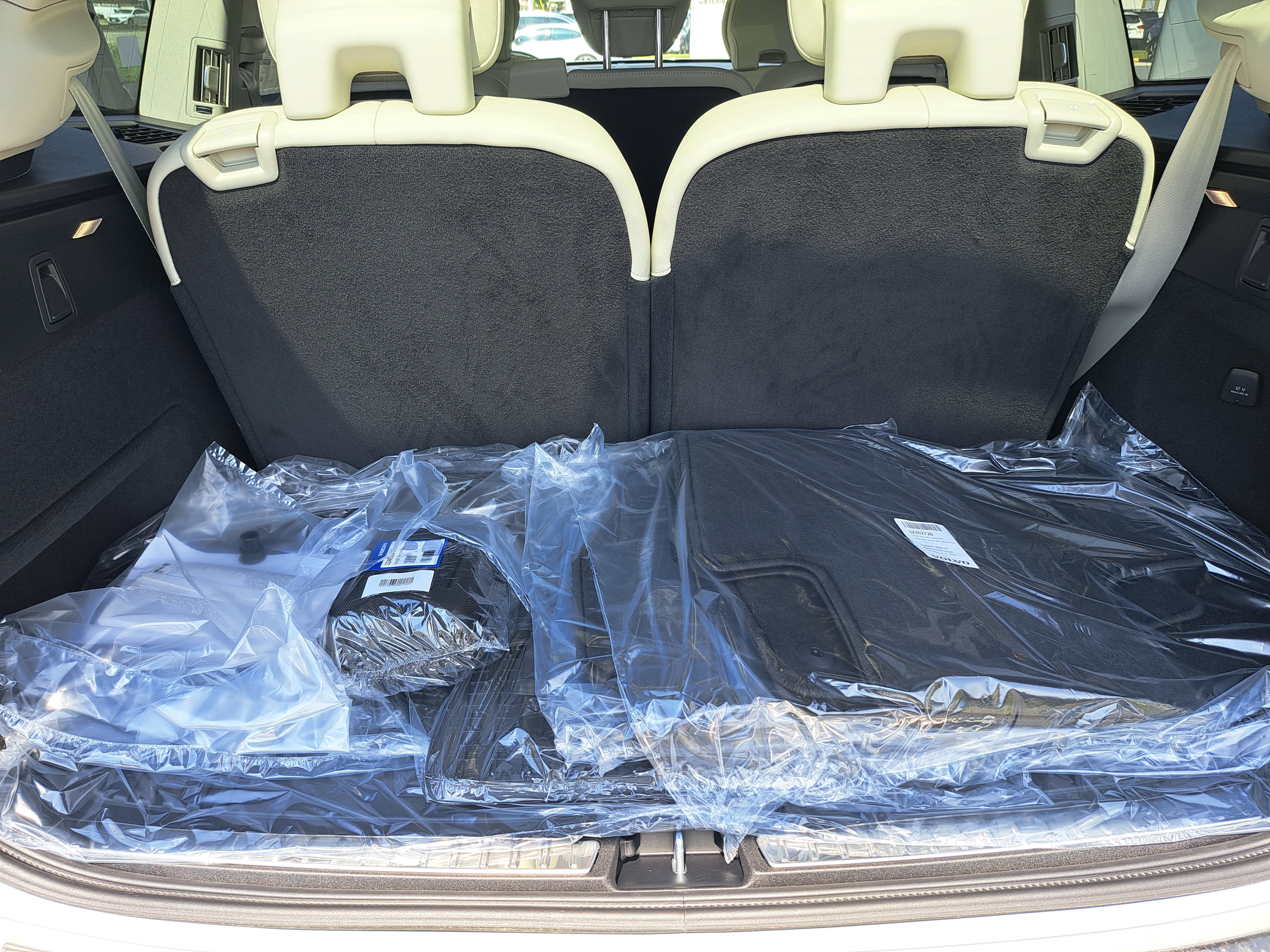 New 2026 Volvo XC90 B6 Ultra w/ Protection Package Premier AWD/4WD image 8