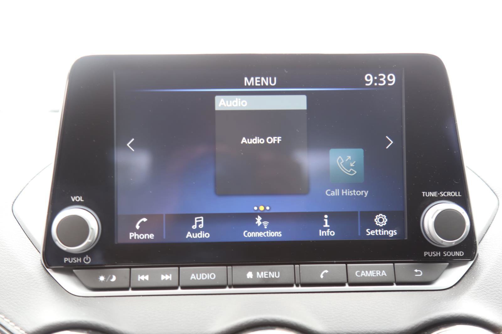 Used 2025 Nissan Sentra SV FWD image 11