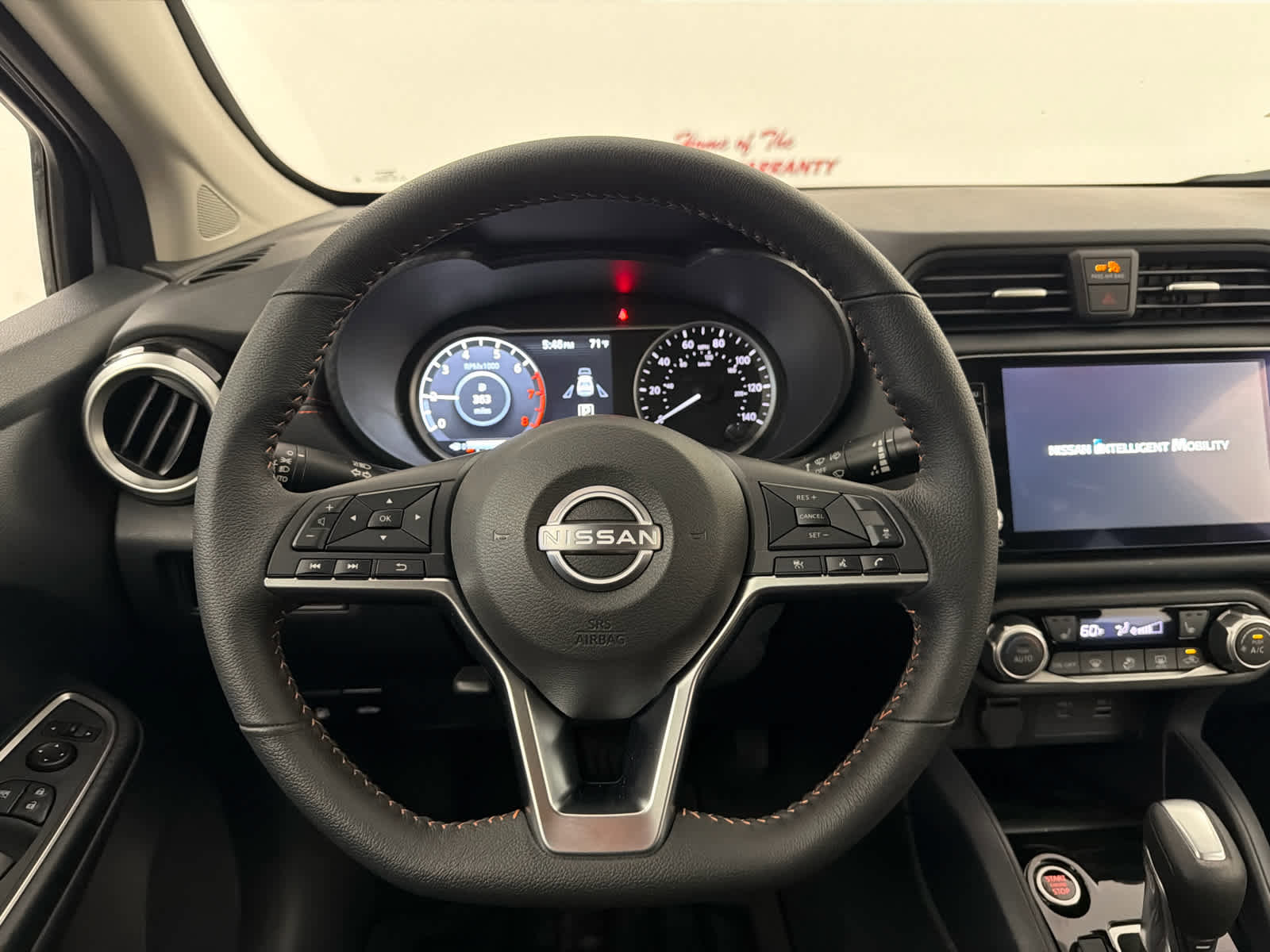 New 2025 Nissan Versa SR w/ Trunk Package image 17