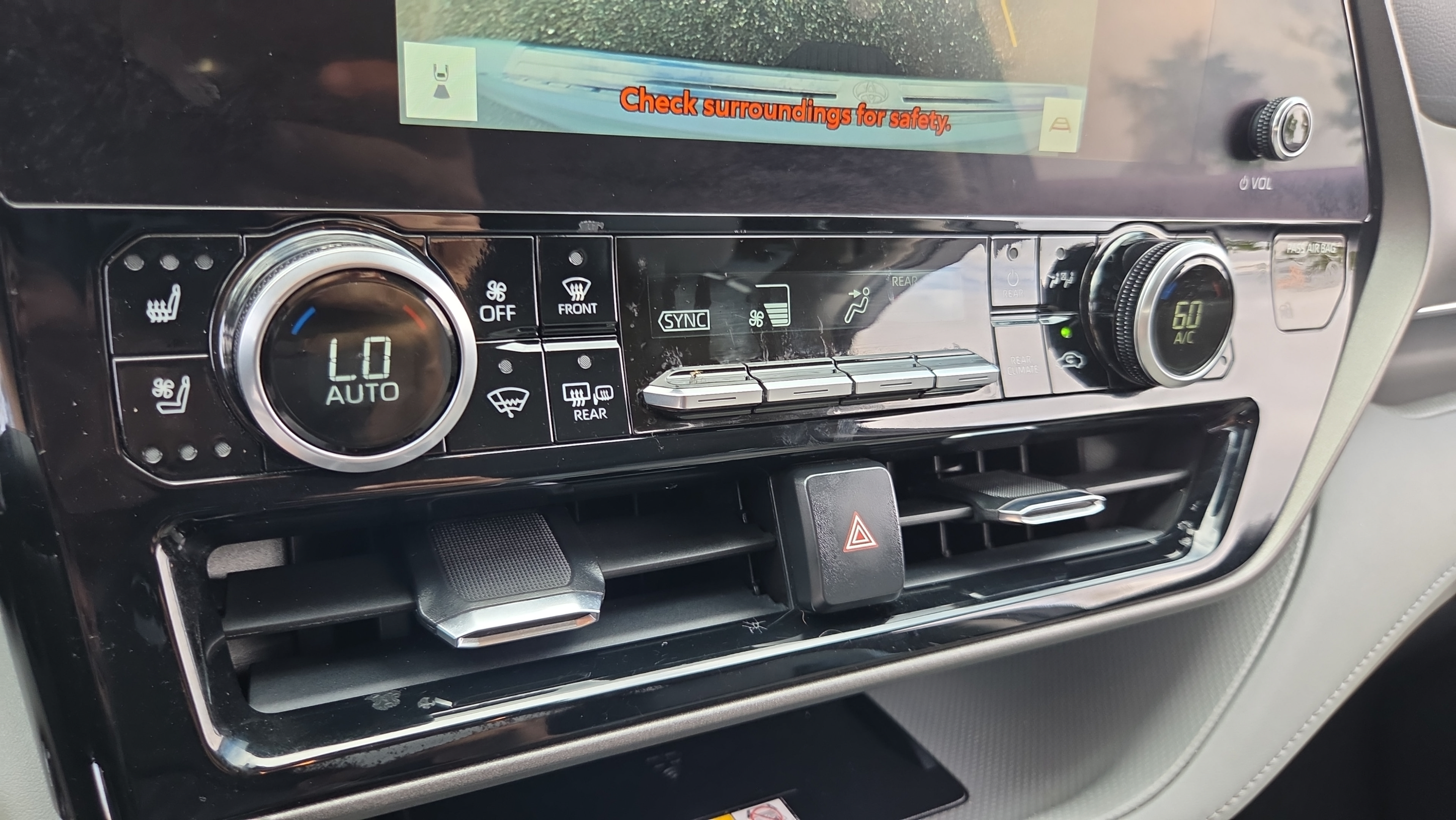 Used 2023 Toyota Highlander Limited AWD/4WD image 21