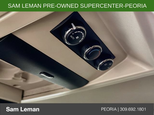 Used 2014 Chrysler Town & Country Touring-L w/ Driver Convenience Group FWD image 24