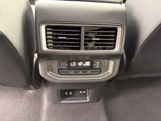 Used 2024 Volkswagen Atlas SE FWD image 23