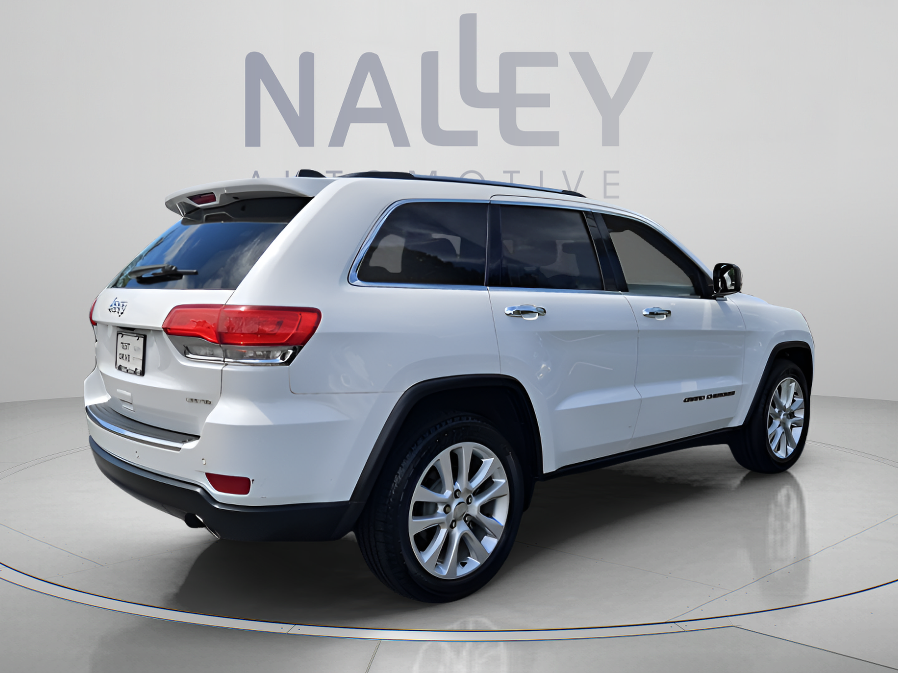 Used 2017 Jeep Grand Cherokee Limited RWD image 5