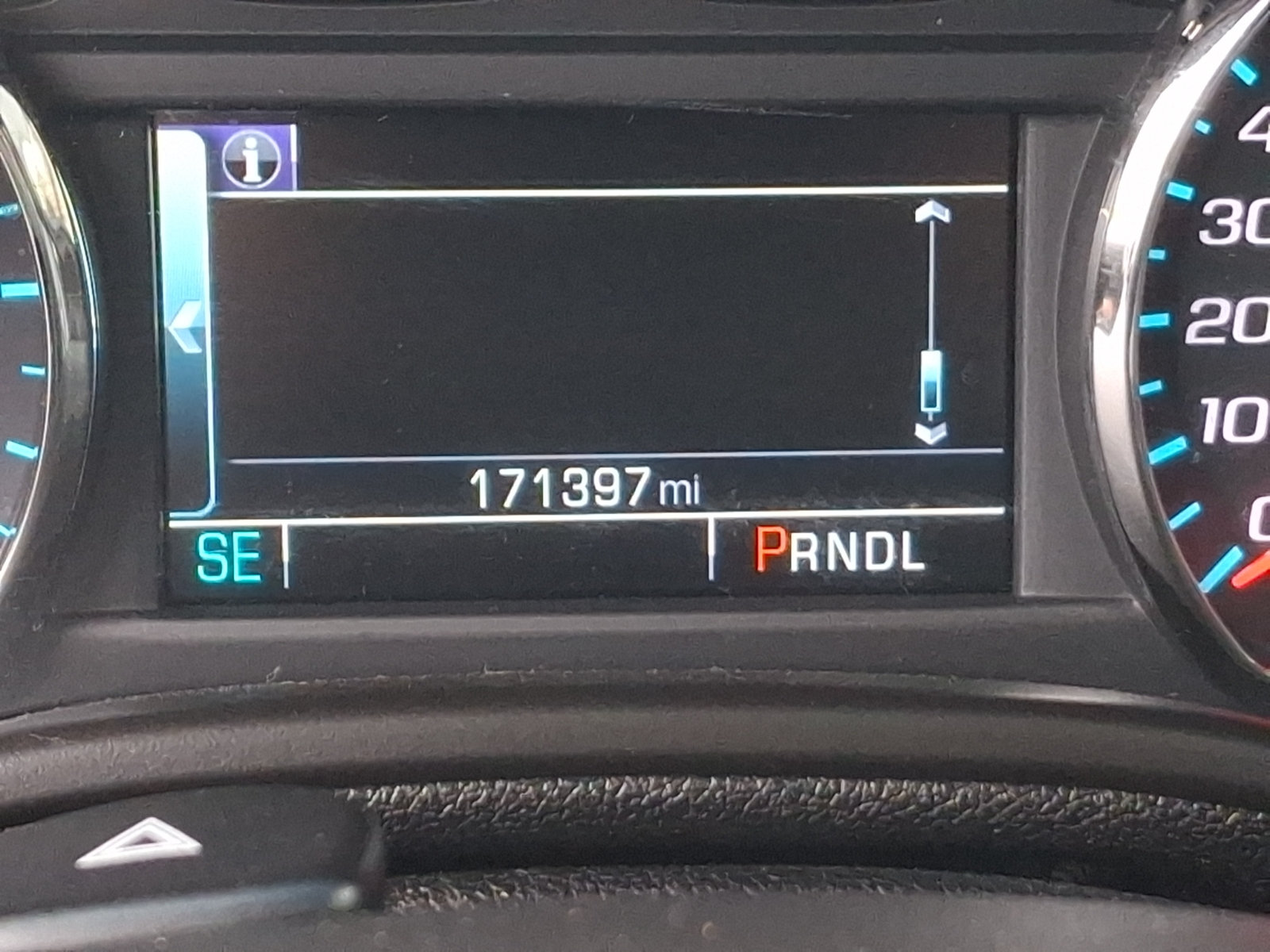 Used 2018 Chevrolet Suburban LT AWD/4WD image 23