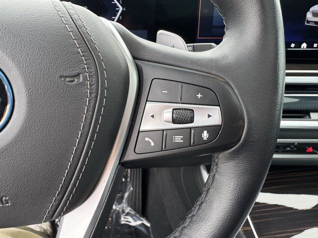 Used 2025 BMW X5 xDrive50e image 18
