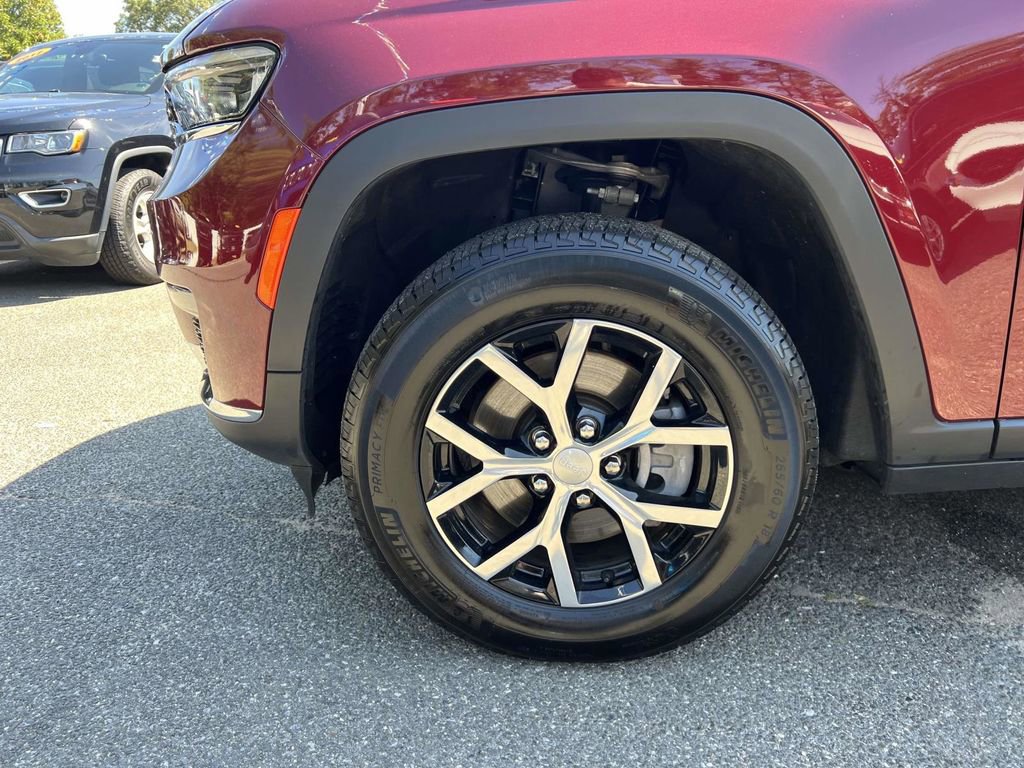 Used 2025 Jeep Grand Cherokee L Limited image 12