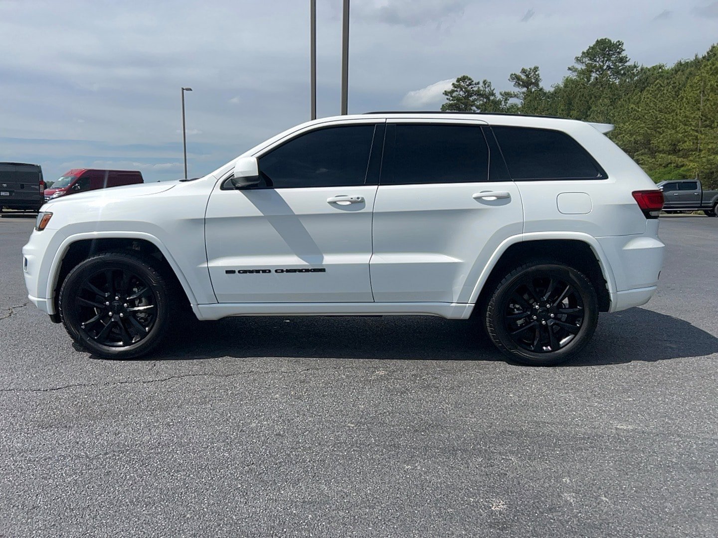 Used 2022 Jeep Grand Cherokee Laredo X AWD/4WD image 8