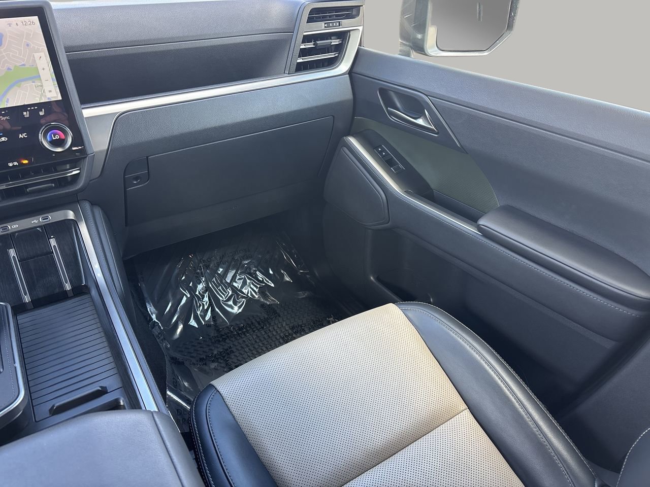 Used 2024 Lexus GX 550 image 16