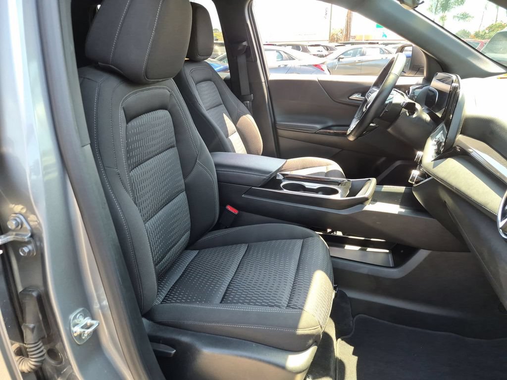 Used 2025 Chevrolet Equinox LT FWD image 31