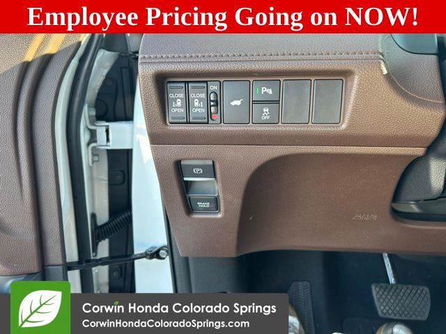 New 2026 Honda Odyssey Touring image 18