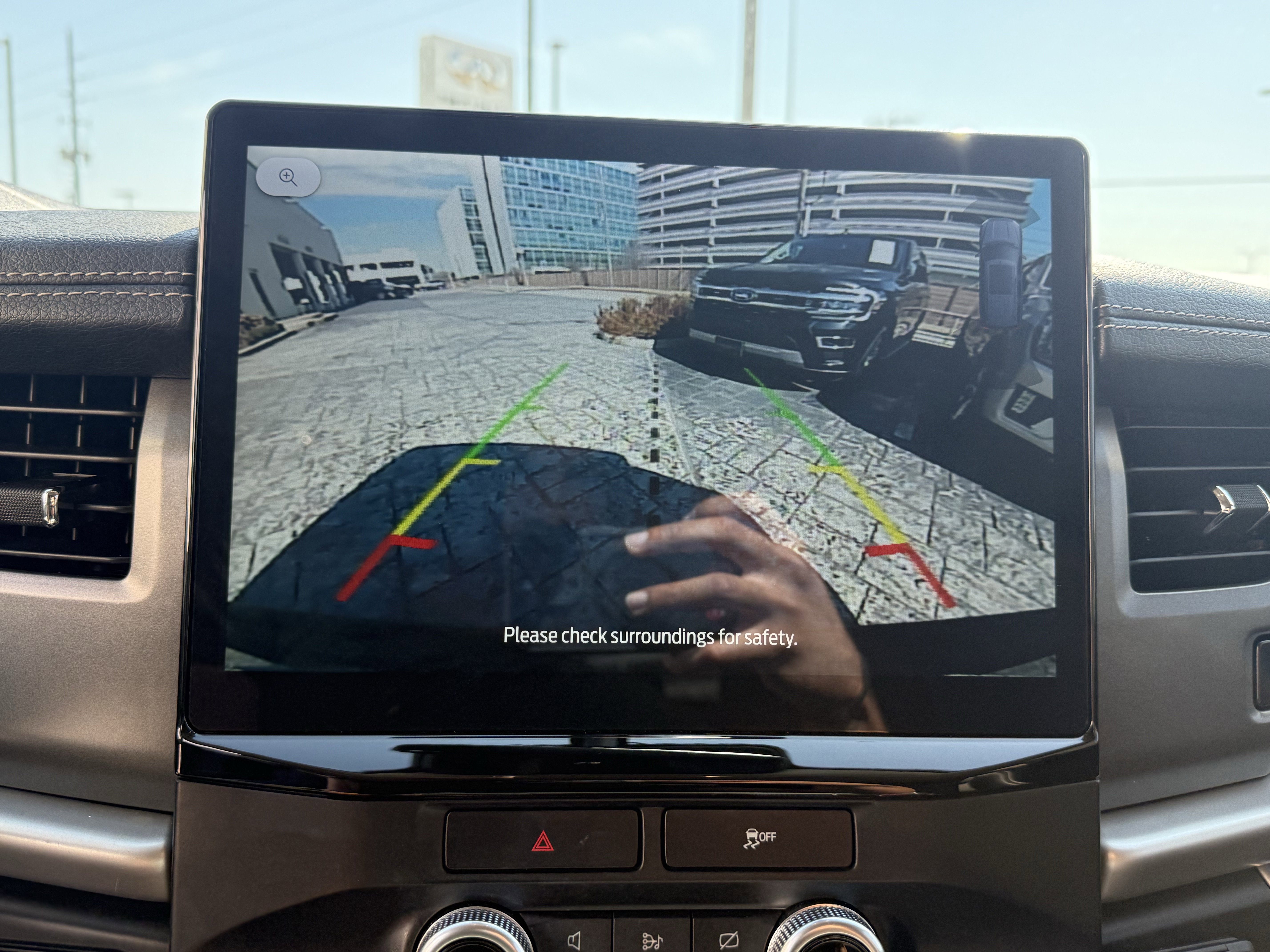 Used 2022 Ford Expedition Max XLT image 24