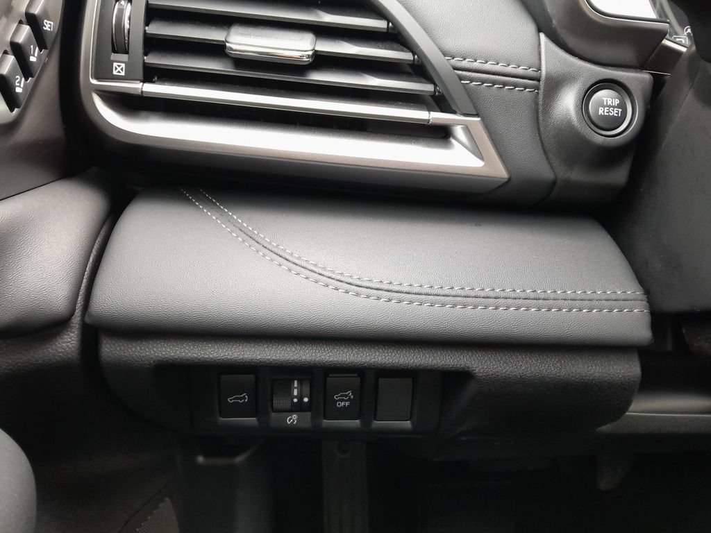 Used 2023 Subaru Outback Limited AWD/4WD image 16