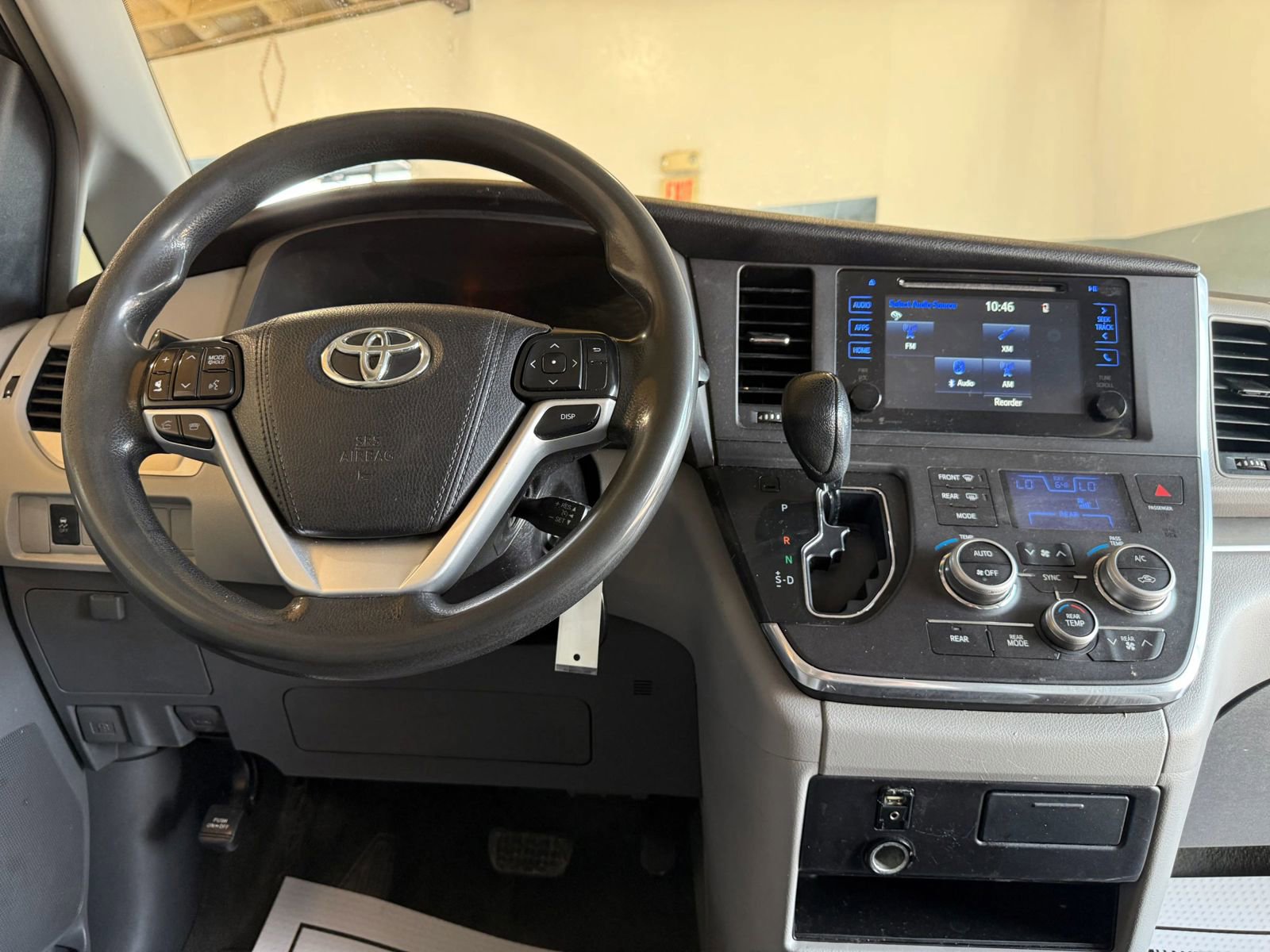 Used 2015 Toyota Sienna LE image 15