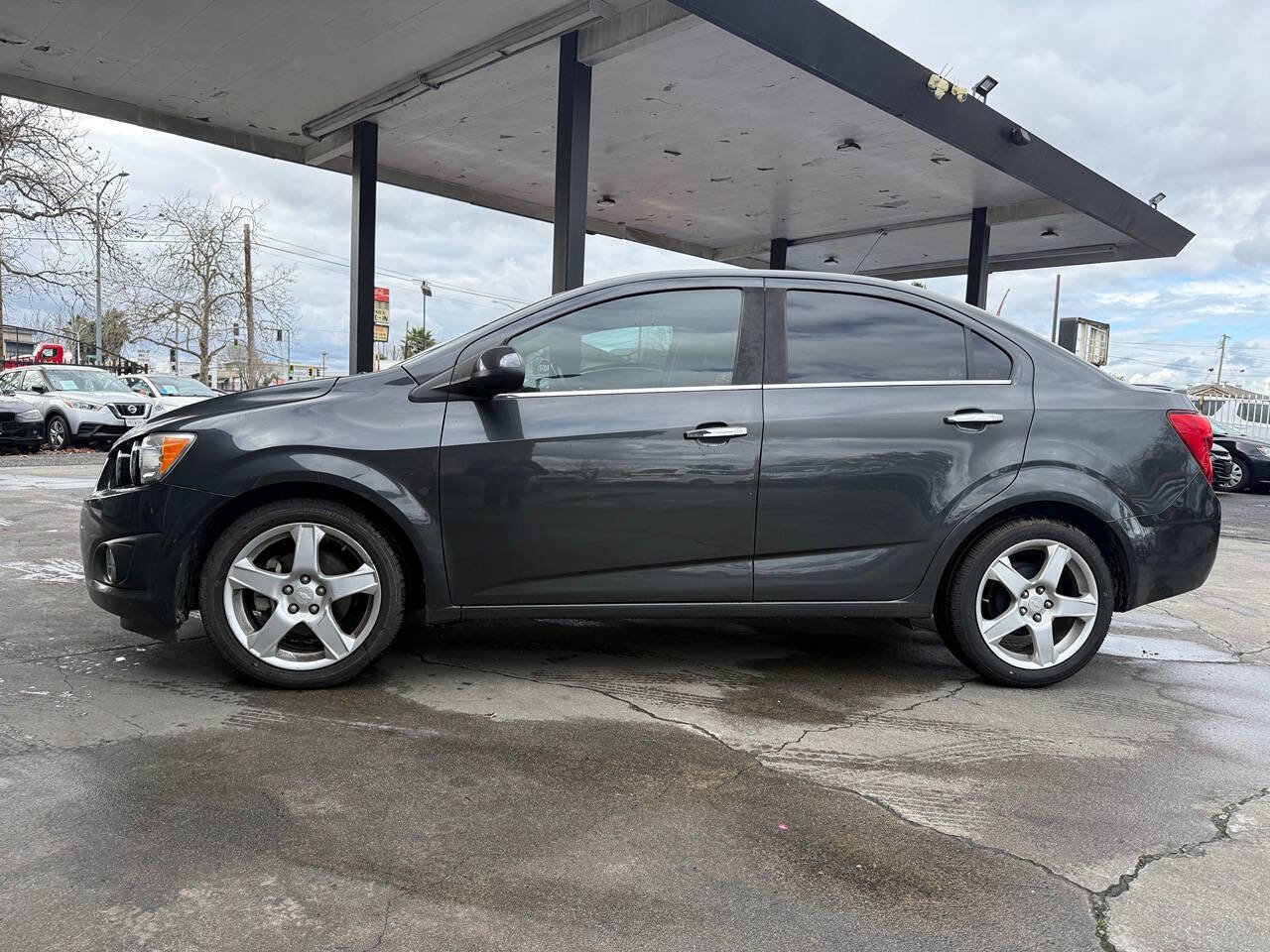 Used 2015 Chevrolet Sonic LTZ image 39