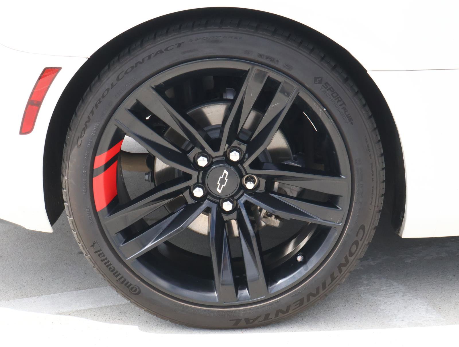 Used 2020 Chevrolet Camaro LT w/ Redline Edition RWD image 8