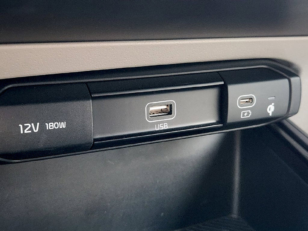 Used 2024 Kia Niro Wave FWD image 21