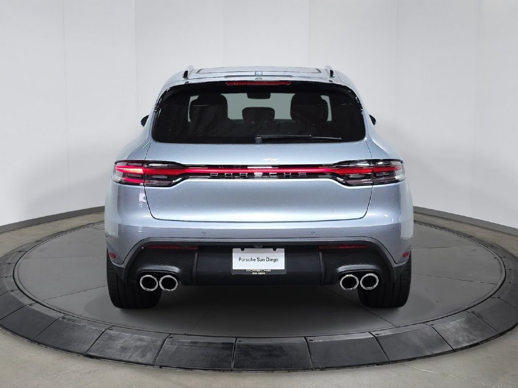 Certified 2026 Porsche Macan AWD/4WD image 6