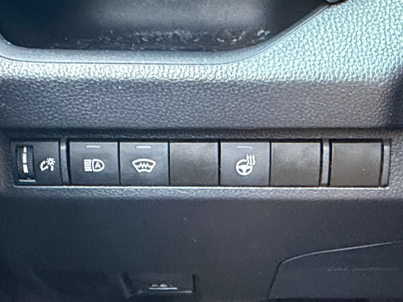 Used 2024 Toyota RAV4 XLE w/ Weather Package AWD/4WD image 32