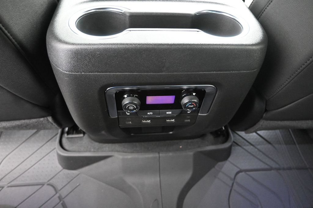 New 2026 Chevrolet Suburban Premier RWD image 19