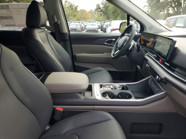 New 2026 Kia Carnival EX FWD image 34
