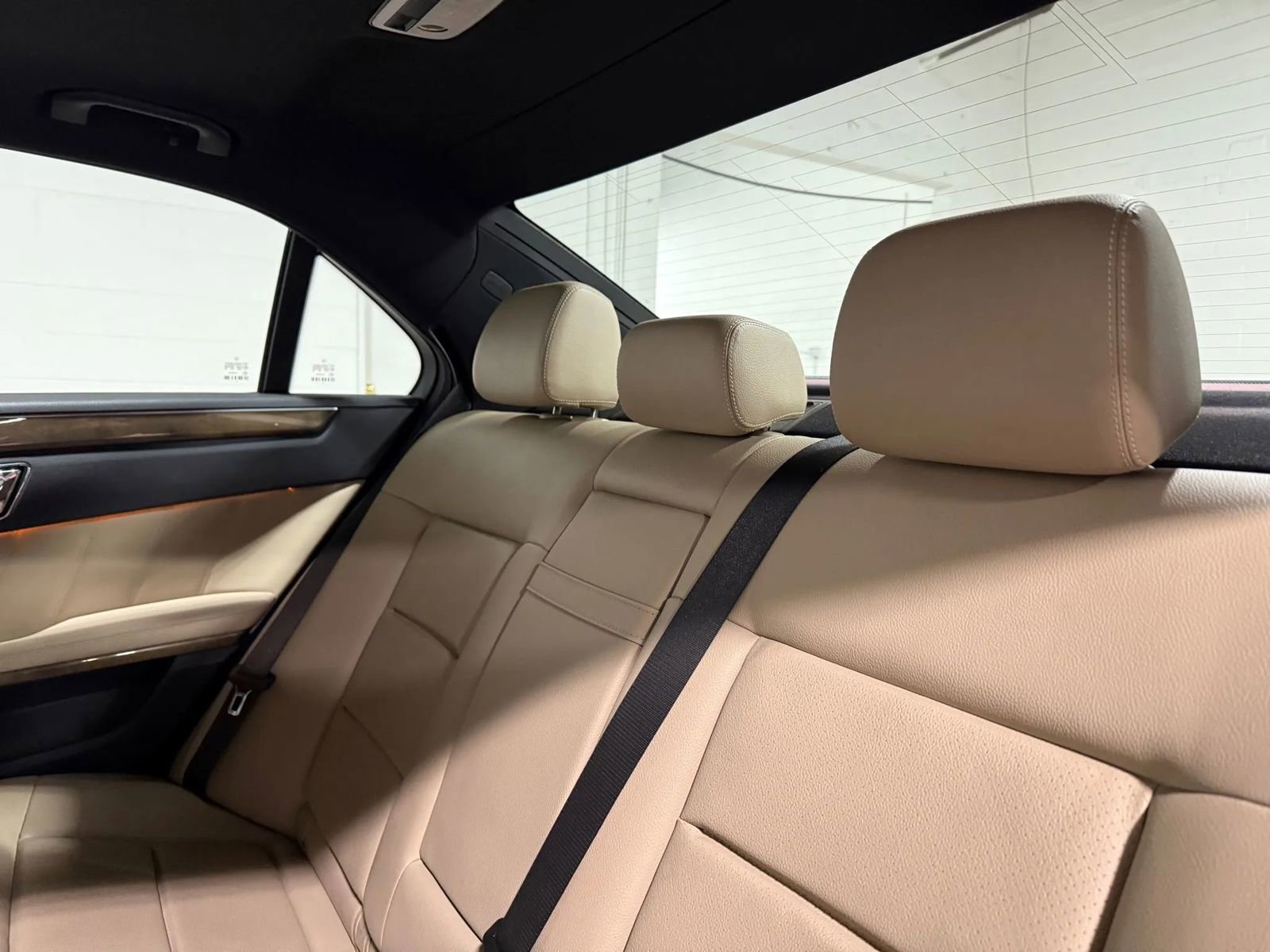 Used 2010 Mercedes-Benz E 350 E 350 4MATIC Sedan 4D image 40