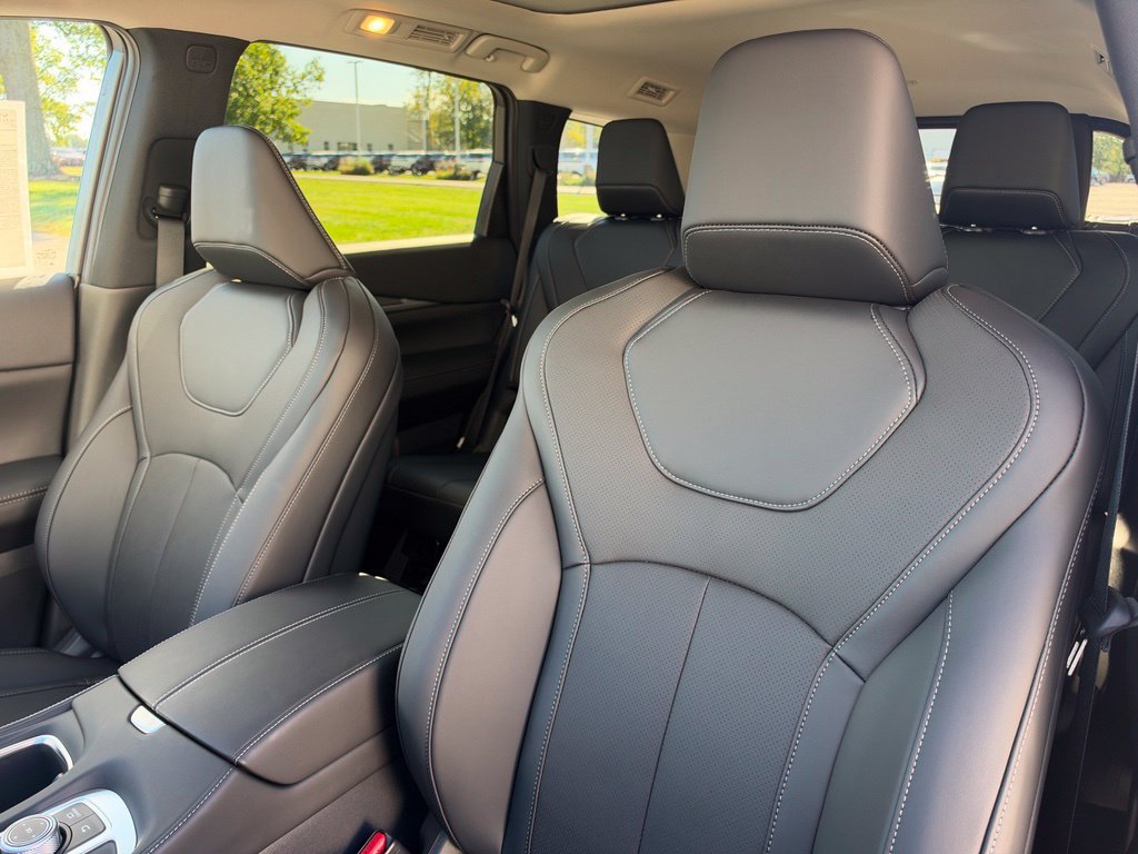 New 2027 INFINITI QX60 Luxe AWD/4WD image 16