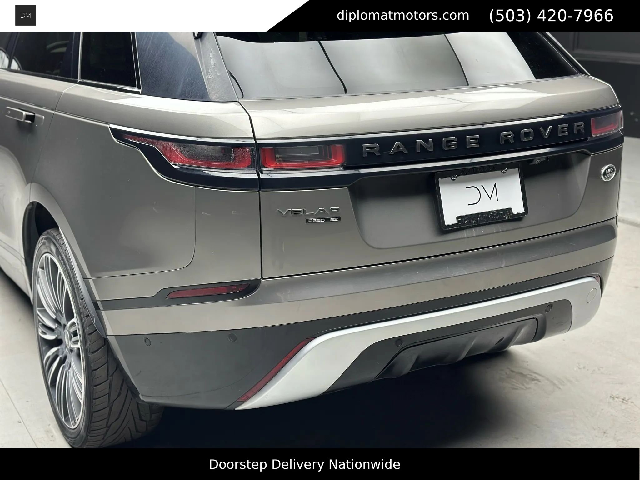 Used 2019 Land Rover Range Rover Velar R-Dynamic SE image 16