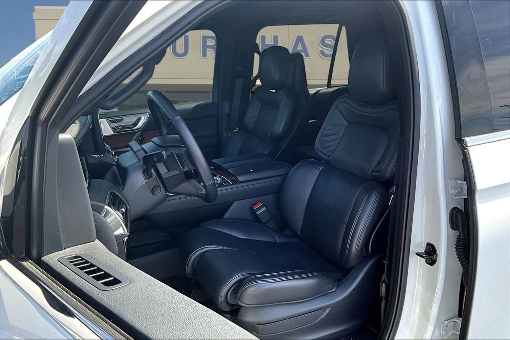 Used 2024 Lincoln Navigator L Reserve AWD/4WD image 23