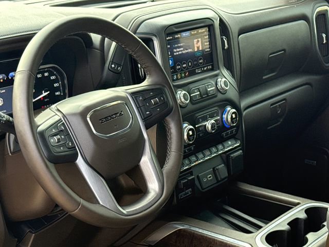 Used 2023 GMC Sierra 3500 Denali w/ Technology Package AWD/4WD image 16