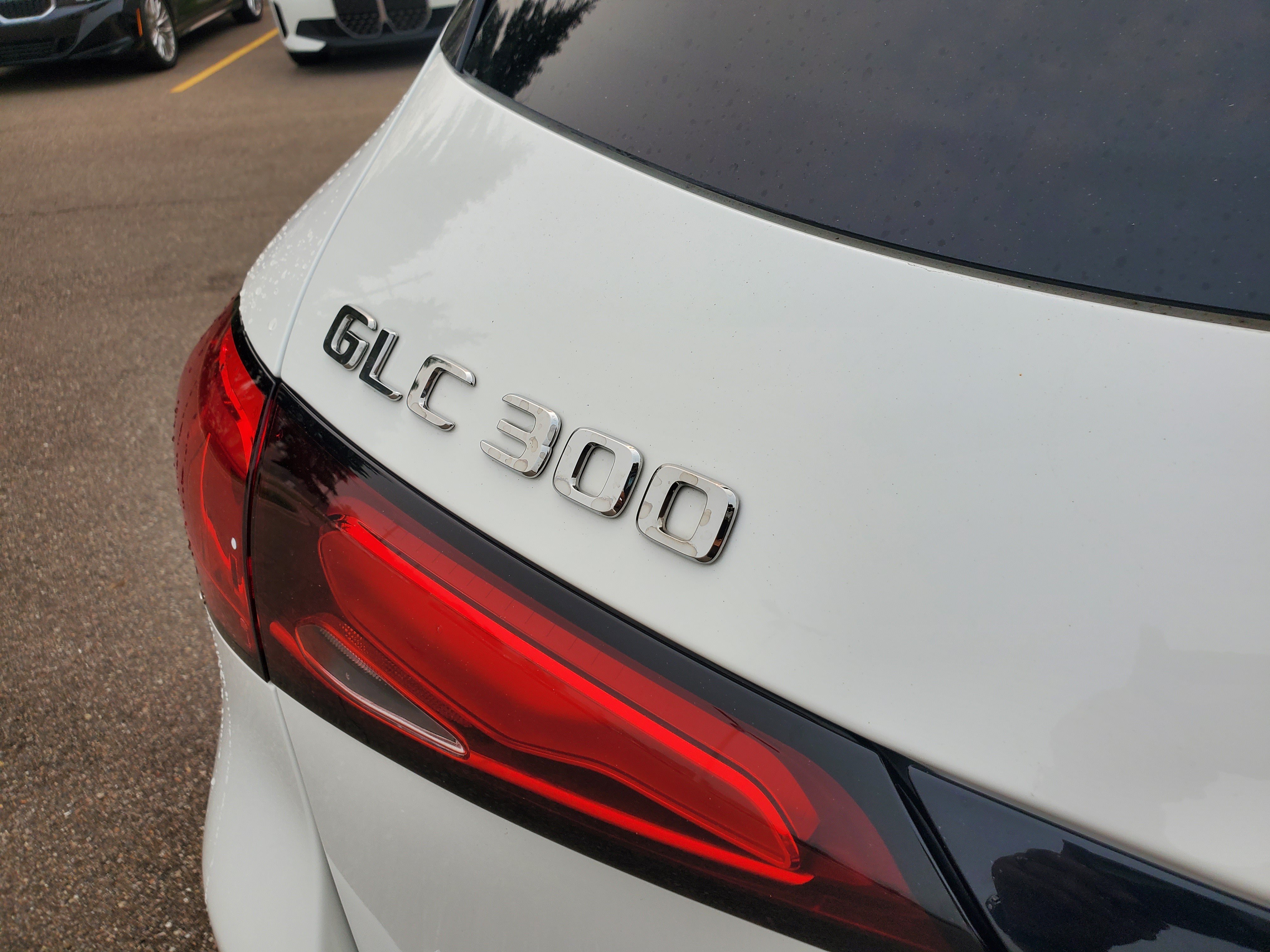 Used 2025 Mercedes-Benz GLC 300 image 35