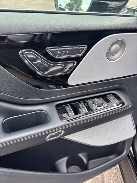 New 2026 Lincoln Aviator Reserve AWD/4WD image 13