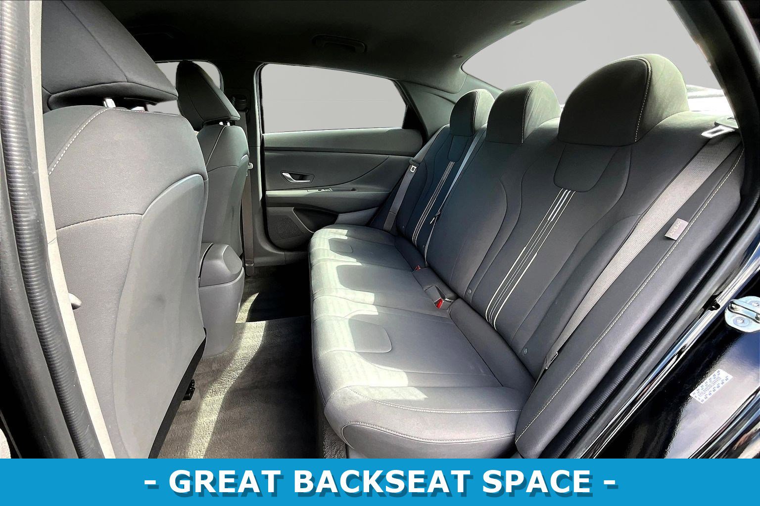 Used 2024 Hyundai Elantra SEL FWD image 21