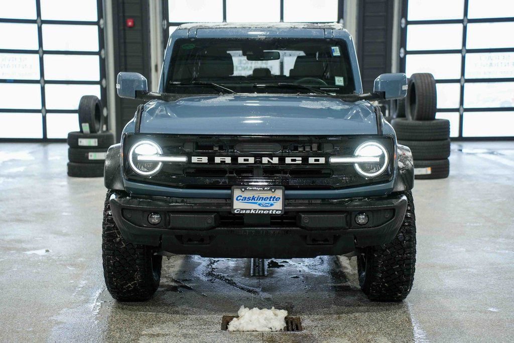 Used 2024 Ford Bronco Outer Banks w/ Sasquatch Package image 2