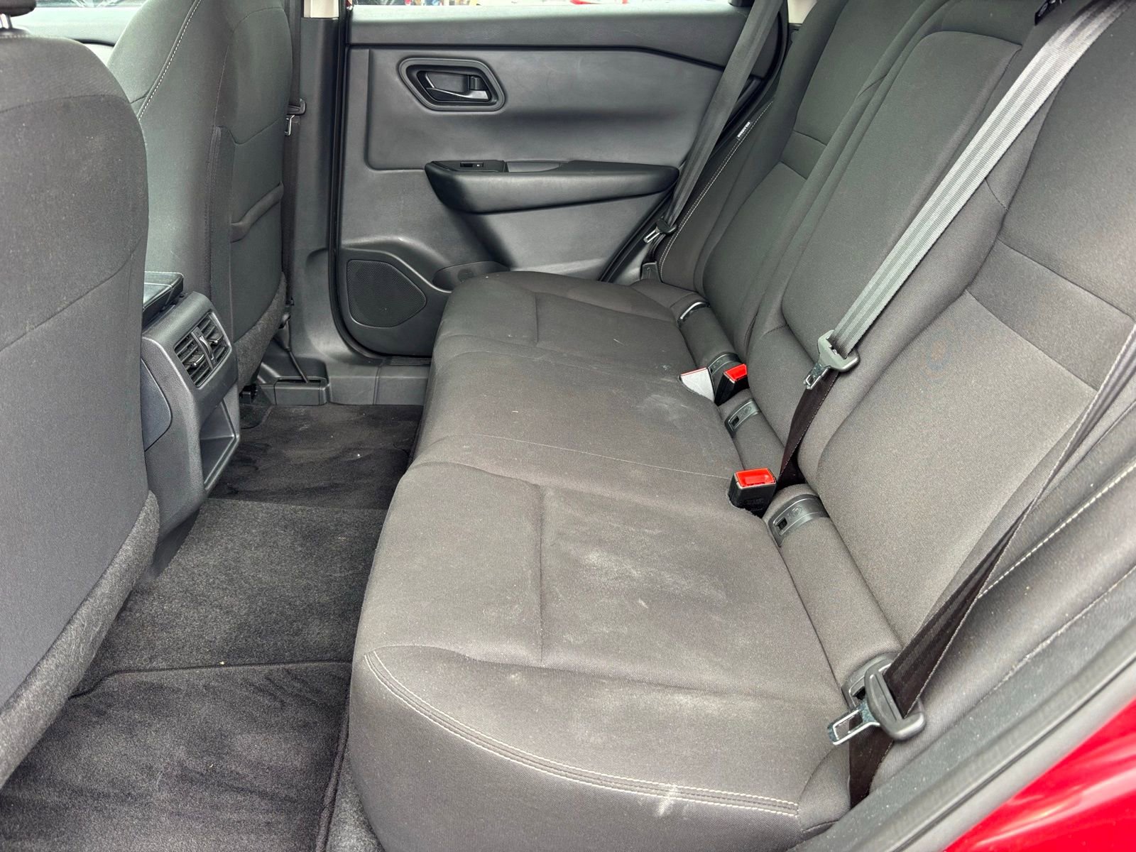 Used 2025 Nissan Rogue S image 19