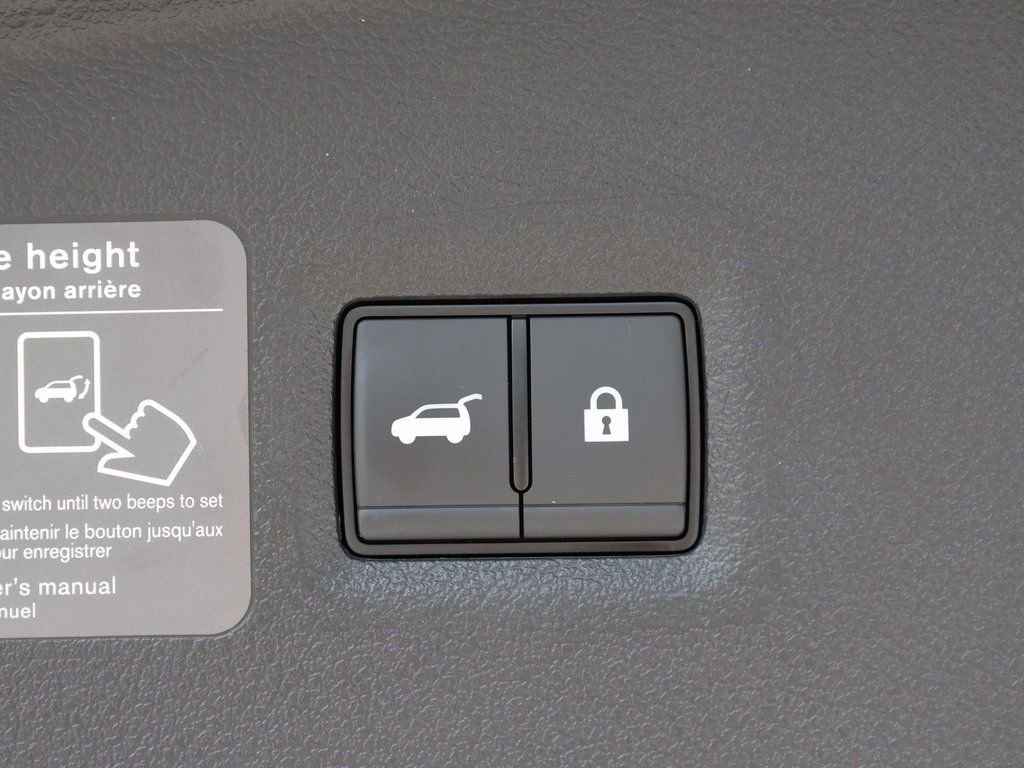 Certified 2025 INFINITI QX55 Luxe w/ Cargo Package image 9