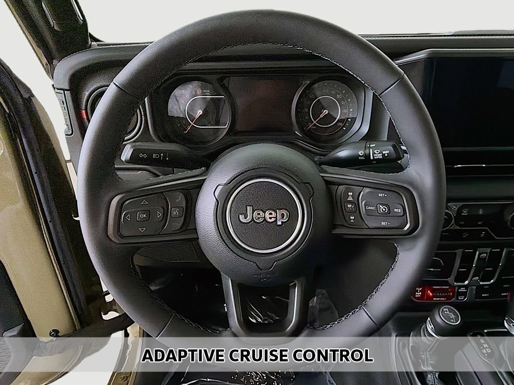 Used 2025 Jeep Gladiator Rubicon w/ Convenience Group AWD/4WD image 4