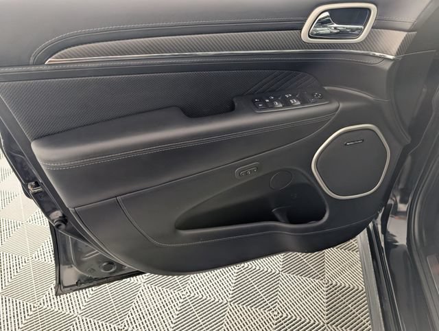 Used 2018 Jeep Grand Cherokee SRT AWD/4WD image 10