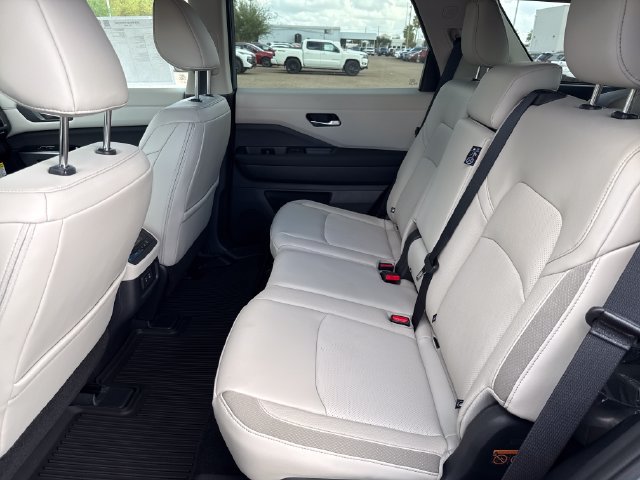 New 2026 Nissan Pathfinder SL FWD image 21