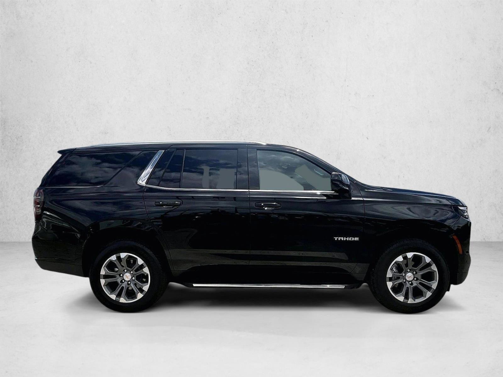 Used 2025 Chevrolet Tahoe LT RWD image 5